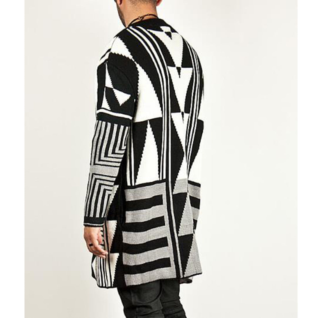 Sweater black and white gray fight color