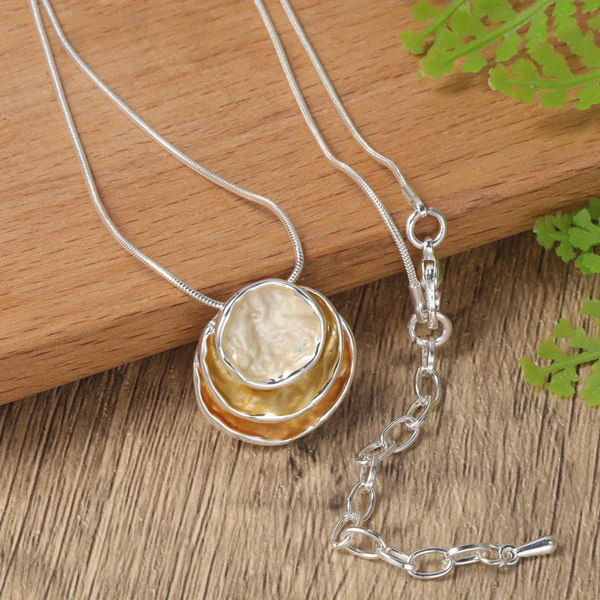 1pc Durable Enamel Zinc Alloy Necklace - Stylish Golden or Silvery Chain, Unisex Design for Men and Women - Ideal Gift for Any Occasion