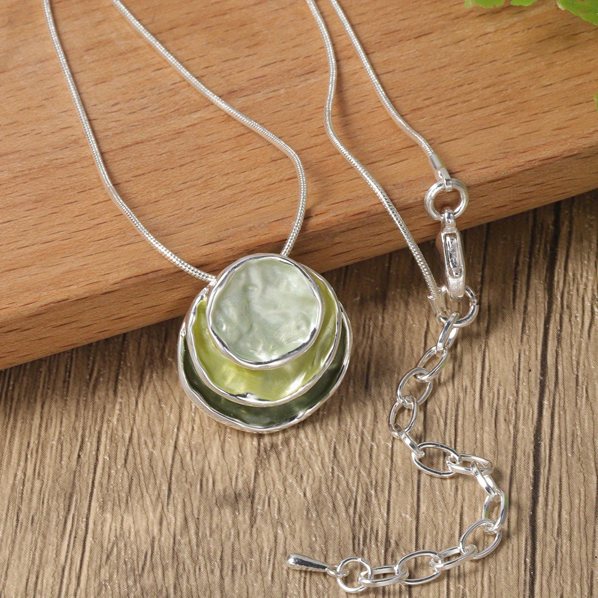 1pc Durable Enamel Zinc Alloy Necklace - Stylish Golden or Silvery Chain, Unisex Design for Men and Women - Ideal Gift for Any Occasion