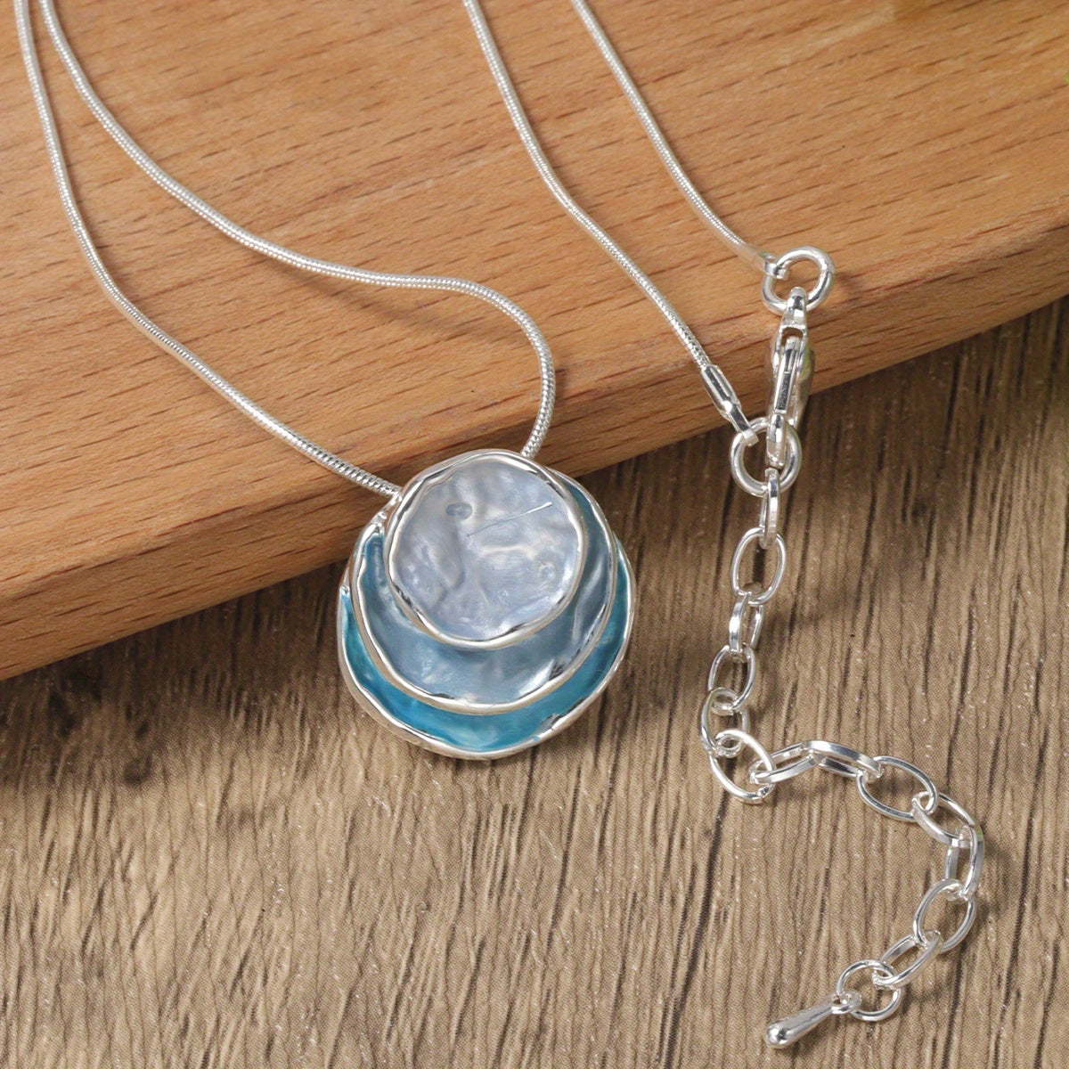 1pc Durable Enamel Zinc Alloy Necklace - Stylish Golden or Silvery Chain, Unisex Design for Men and Women - Ideal Gift for Any Occasion