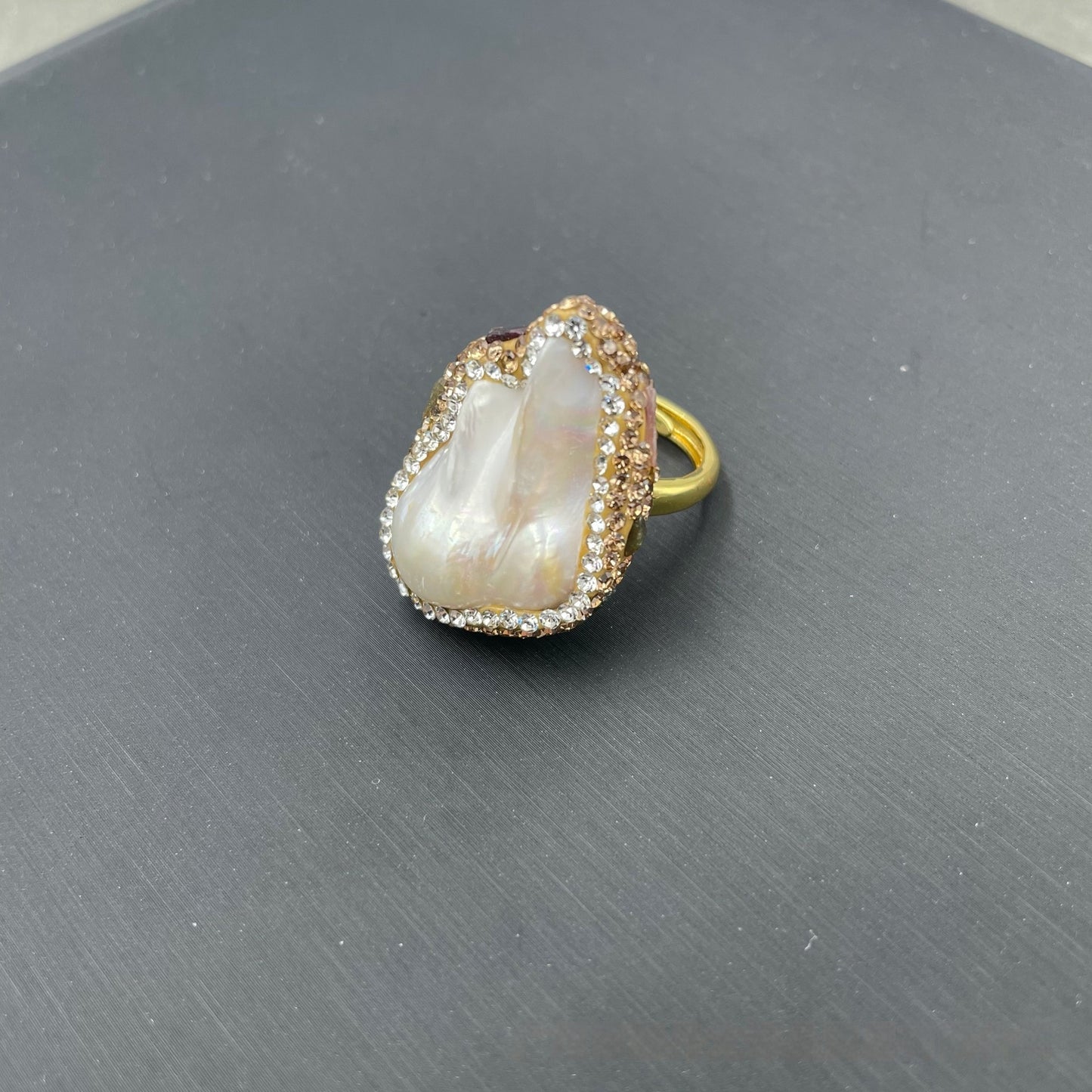 Natural Freshwater Shaped Pearl Hand-inlaid Three-piece Set